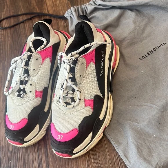 Balanciaga sneakers - Picture 1 of 2